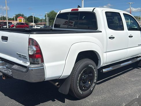 Used 2014 Toyota Tacoma PreRunner w/ SR5 Package RWD image 7