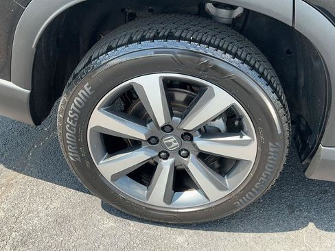 Used 2025 Honda Pilot Elite image 5
