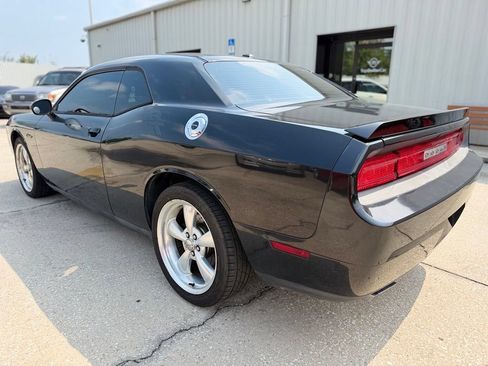 Used 2011 Dodge Challenger R/T RWD image 3