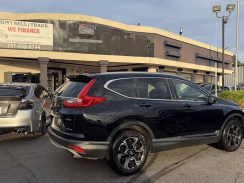 Used 2018 Honda CR-V Touring image 7