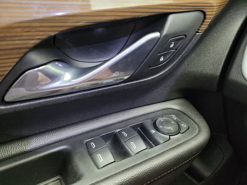 Used 2020 GMC Terrain SLE AWD/4WD image 27