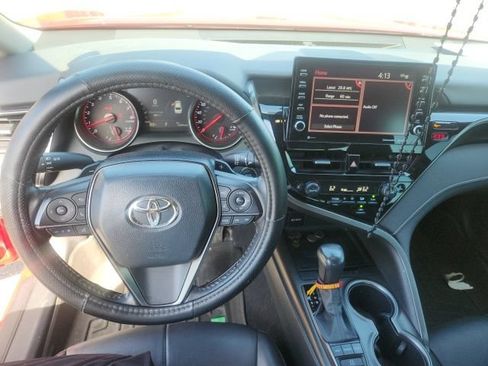 Used 2021 Toyota Camry XSE FWD image 12