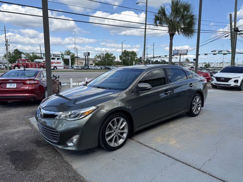 Used 2014 Toyota Avalon XLE Touring FWD image 3
