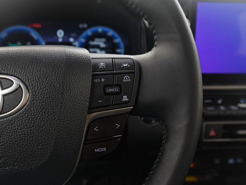 Used 2026 Toyota Camry XLE image 23