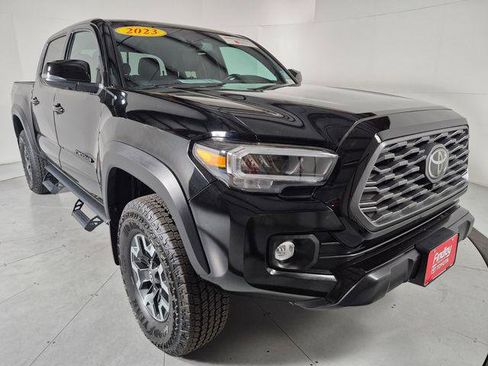 Certified 2023 Toyota Tacoma TRD Off-Road w/ TRD Premium Off Road Package AWD/4WD image 6