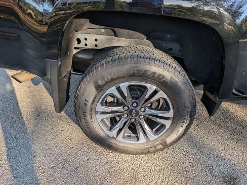 Used 2021 Chevrolet Colorado Z71 w/ Safety Package image 14