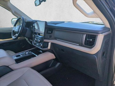 Used 2024 Ford Expedition Max Limited image 22