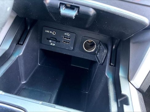 Used 2014 Ford Explorer XLT w/ Equipment Group 202A FWD image 31