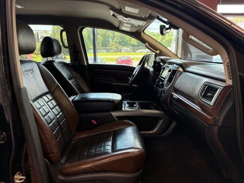 Used 2017 Nissan Titan Platinum Reserve RWD image 27