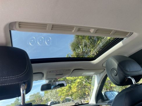 Used 2018 Mercedes-Benz C 300 Sedan w/ Premium Package image 18