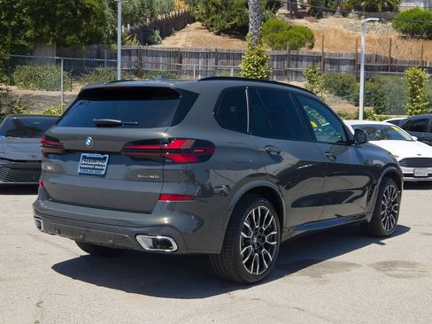 New 2026 BMW X5 xDrive40i w/ M Sport Package AWD/4WD image 16