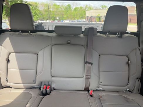 Used 2021 GMC Sierra 1500 SLT w/ X31 Off-Road Package AWD/4WD image 26