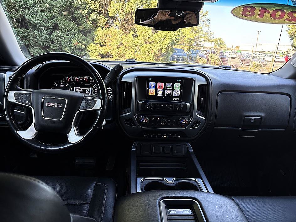 Used 2018 GMC Sierra 1500 SLT AWD/4WD image 19