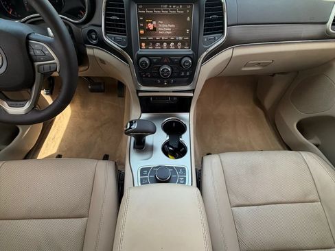 Used 2014 Jeep Grand Cherokee Overland AWD/4WD image 13