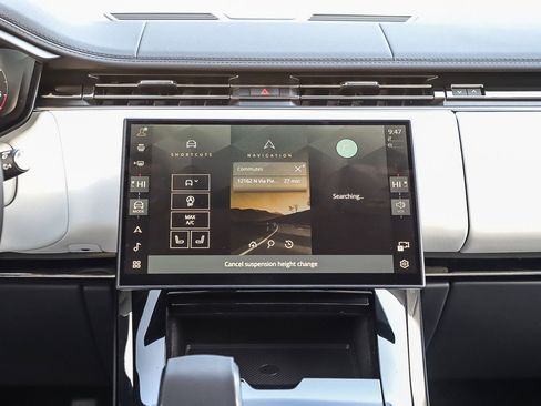 Certified 2024 Land Rover Range Rover Sport SE image 13