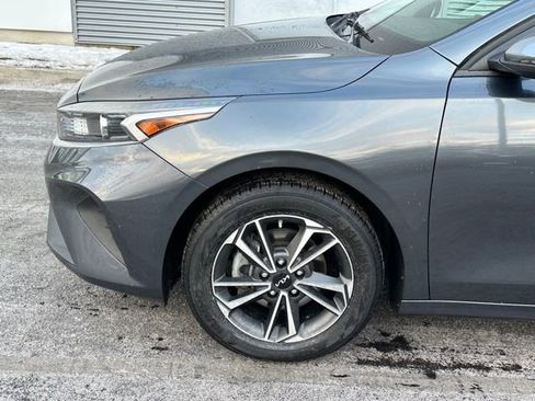 Used 2022 Kia Forte LXS w/ LXS Technology Package image 7