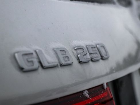 New 2026 Mercedes-Benz GLB 250 4MATIC image 8