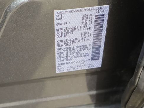 Used 2025 Nissan Pathfinder SV FWD image 30