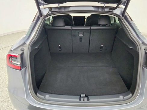 Used 2024 Tesla Model Y Long Range image 26
