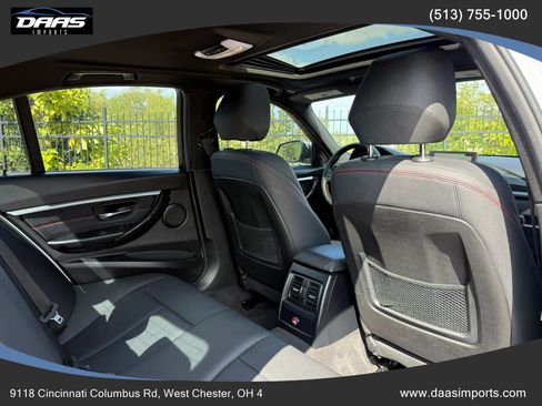 Used 2018 BMW 330i xDrive Sedan AWD/4WD image 27