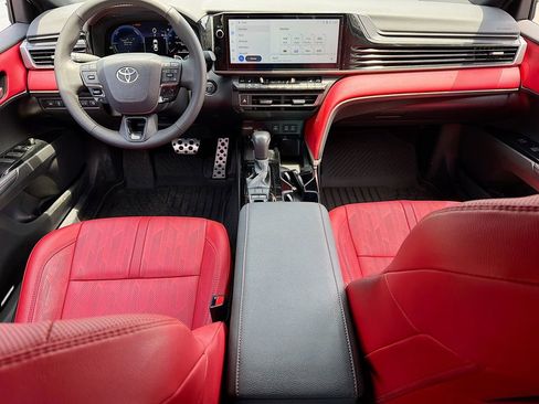 Used 2025 Toyota Camry XSE FWD image 36