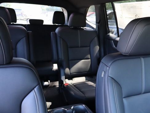 New 2025 GMC Acadia Elevation w/ Elevation Premium Package image 24