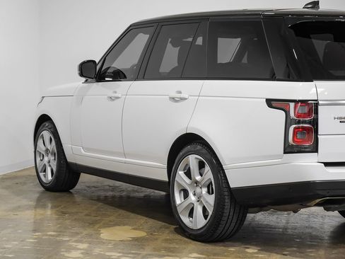 Used 2020 Land Rover Range Rover HSE image 13