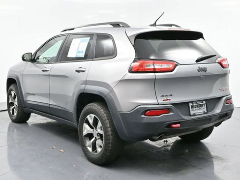 Used 2015 Jeep Cherokee Trailhawk image 5