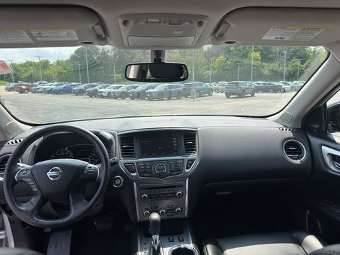 Used 2017 Nissan Pathfinder SL w/ SL Tech Package AWD/4WD image 28