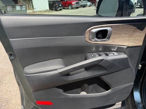 Certified 2023 Kia Sorento S AWD/4WD image 21