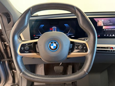 Used 2024 BMW iX xDrive50 w/ Premium Package AWD/4WD image 11
