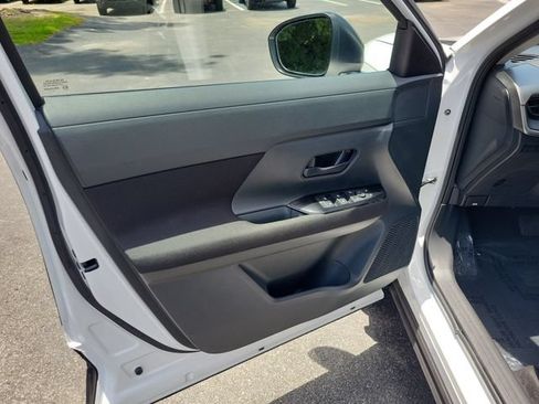 Certified 2025 Nissan Kicks S FWD image 15