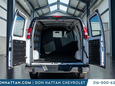 Used 2024 GMC Savana 2500 w/ Driver Convenience Package image 35