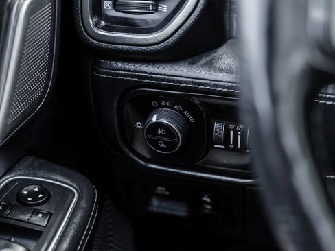 Used 2019 RAM 1500 Limited AWD/4WD image 37