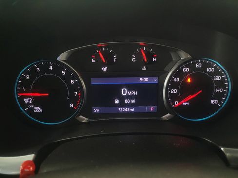 Used 2021 Chevrolet Traverse LT FWD image 23