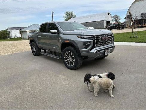 Used 2023 GMC Canyon Denali AWD/4WD image 3