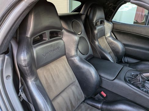 Used 2006 Dodge Viper SRT-10 RWD image 11