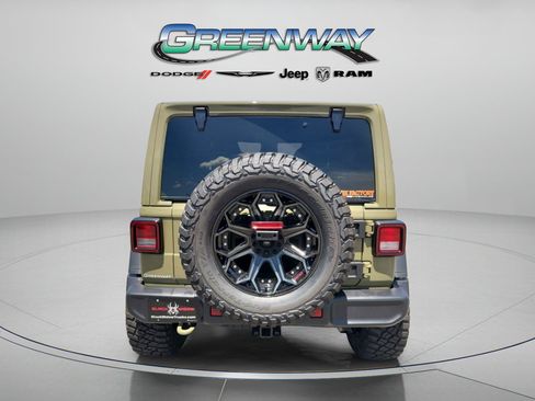 Used 2025 Jeep Wrangler Unlimited Sport AWD/4WD image 2