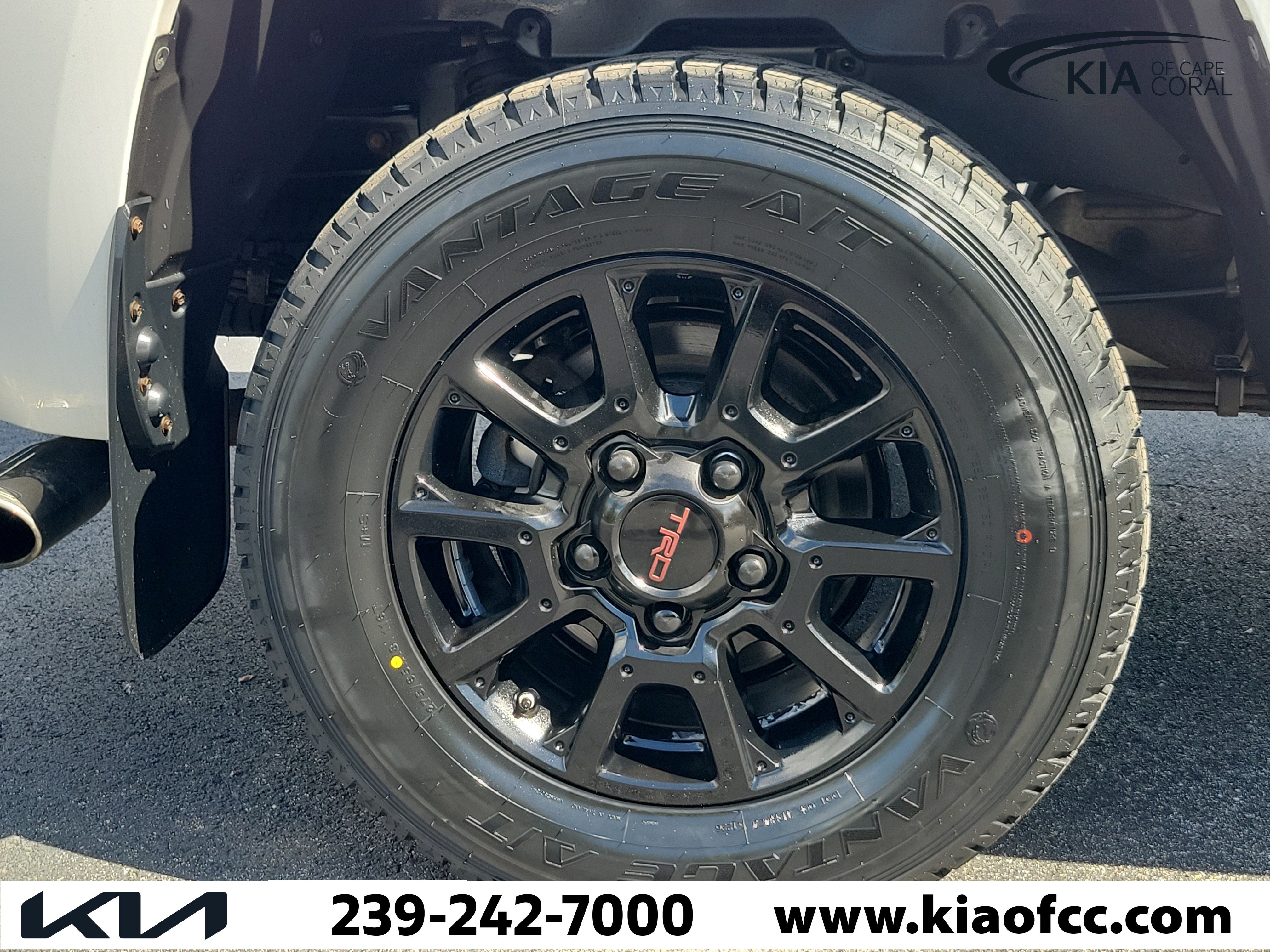 Used 2017 Toyota Tundra TRD Pro AWD/4WD image 9