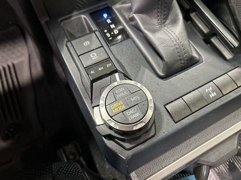 Used 2025 Toyota Tacoma TRD Off-Road image 20