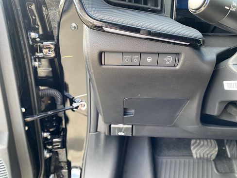 New 2025 Nissan Kicks SR w/ Interior Electronics Package image 9