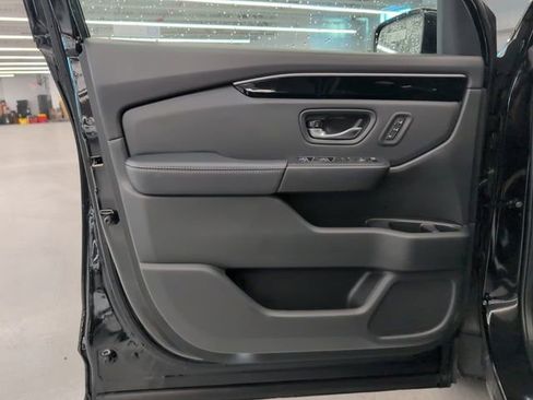 New 2025 Honda Pilot Touring image 20
