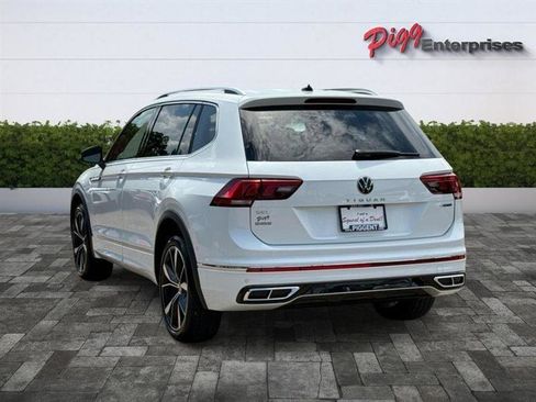 Used 2024 Volkswagen Tiguan SEL R-Line w/ MDO Package, Two-Row AWD/4WD image 2