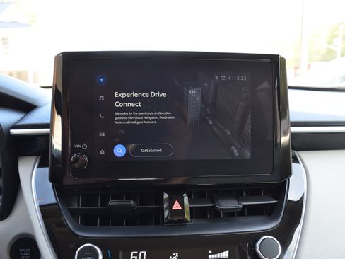 Used 2024 Toyota Corolla Cross LE image 12