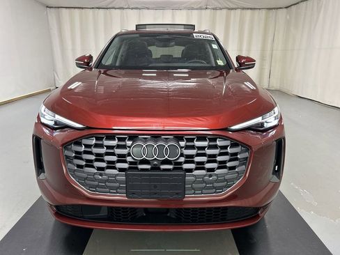 Used 2025 Audi Q5 Premium Plus w/ Premium Plus AWD/4WD image 4