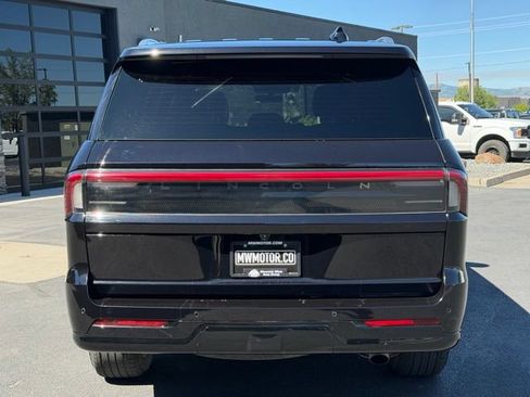 Used 2025 Lincoln Navigator Reserve AWD/4WD image 45