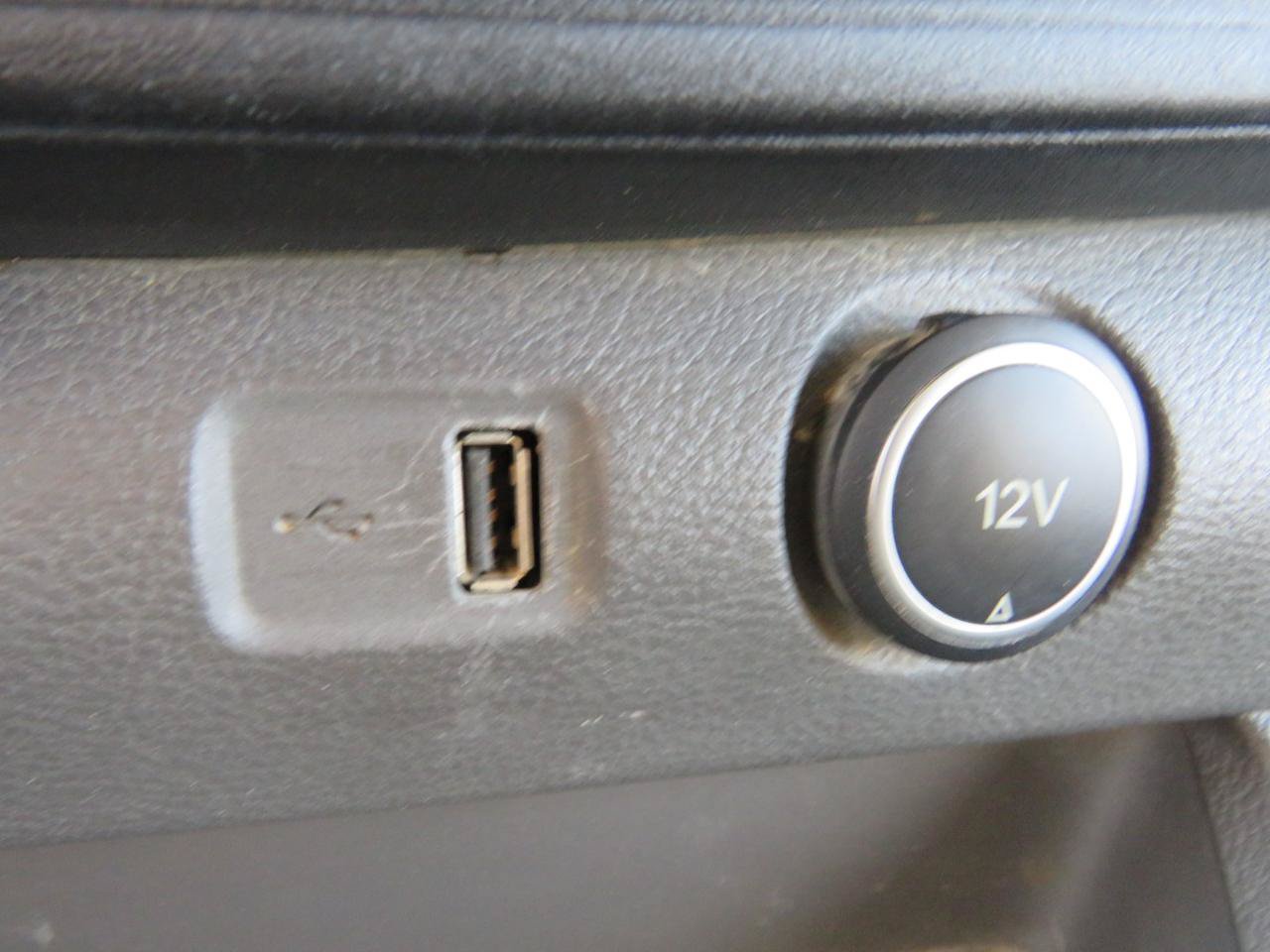 Used 2020 Ford Transit 250 Low Roof RWD image 21