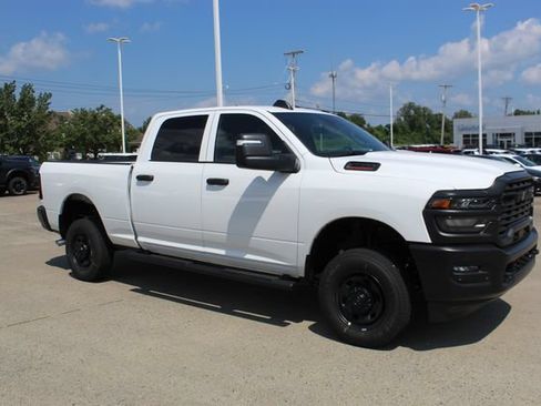 New 2026 RAM 2500 Tradesman AWD/4WD image 7