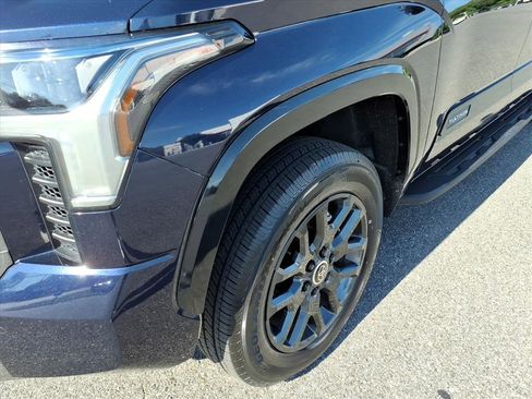 Used 2024 Toyota Tundra Platinum AWD/4WD image 8