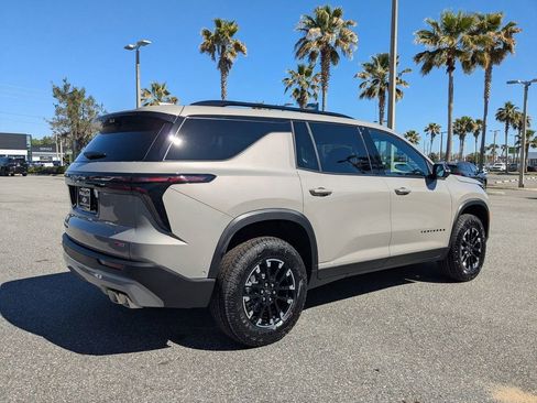New 2026 Chevrolet Traverse Z71 w/ Enhanced Driving Package AWD/4WD image 3